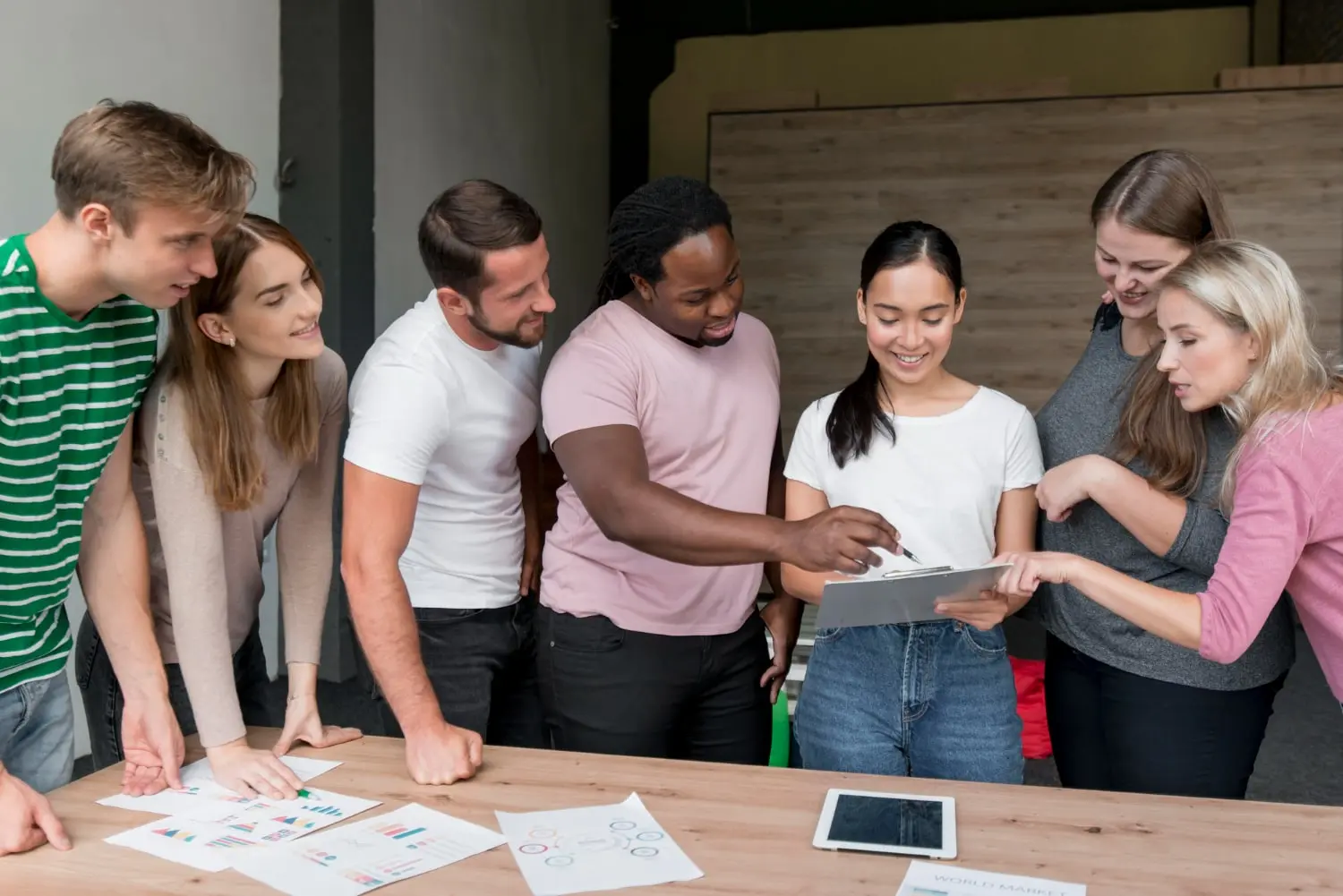 Treinamento de diversidade e inclusão nas empresas para promover um ambiente de trabalho inclusivo